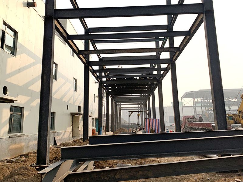 山西省沃能化工管廊架、框架設(shè)備及壓縮機(jī)廠房制作安裝工程